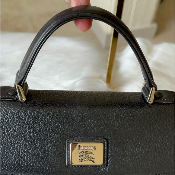 Auth Burberry EUC - Picture 11 of 17